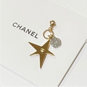 CHANEL CC Star Comet with Holiday 2025 Charm